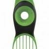 OXO Good Grips 3-in-1-Avocadoschneider In Grün