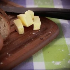 Zassenhaus Brotschneidebrett Aus Akazienholz 42 X 27,5 X 2 Cm -Kitchenaid Shop Brotschneidbrett Akazie 055030 5 1