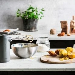 KitchenAid Kabelloses Handrührgerät Dunkelgrau -Kitchenaid Shop CORDLESS HANDMIXER MADELEINE 981