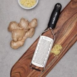 Microplane Grobreibe Gourmet 9 Microplane Grobreibe Gourmet -Kitchenaid Shop MP Gourmet Series Coarse Grater 45000 ginger neu l