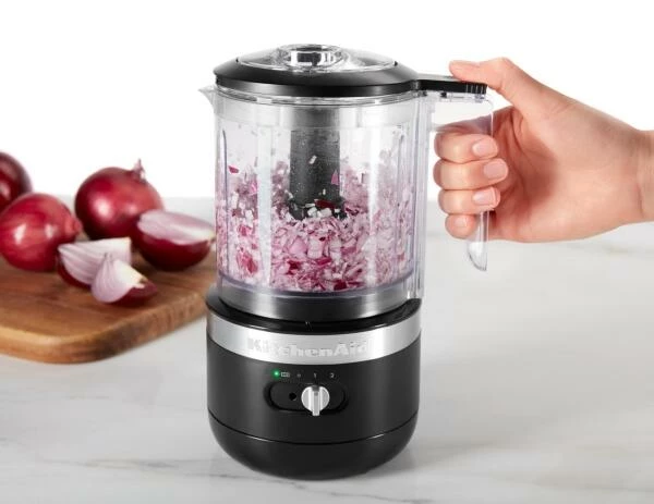 KitchenAid Kabelloser Zerkleinerer In Matt Schwarz 4 KitchenAid Kabelloser Zerkleinerer In Matt Schwarz – Bild 4