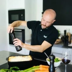 Appolia Auflaufform Rechteckig In Satin-schwarz 40 Cm / 5,2 Liter -Kitchenaid Shop Paris Black Satin 41922 4193941946 41953 APPOLIA Black Satin 61500 61494 lifestyle Maxime Dubois until 2032 05 4