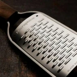 Microplane 2-Wege-Schneide Master -Kitchenaid Shop mp master series ribbon blade ZOOM 43302 neuwege l